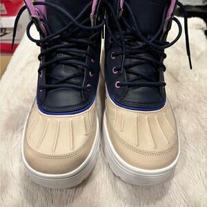 Nike ACG Kids Boots in Navy and Tan